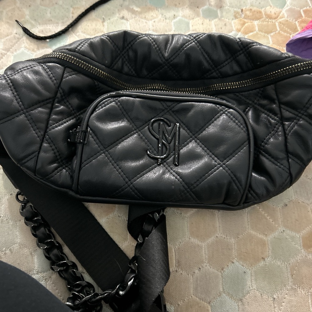 Steve Madden Black Quilted Shoulder Bag